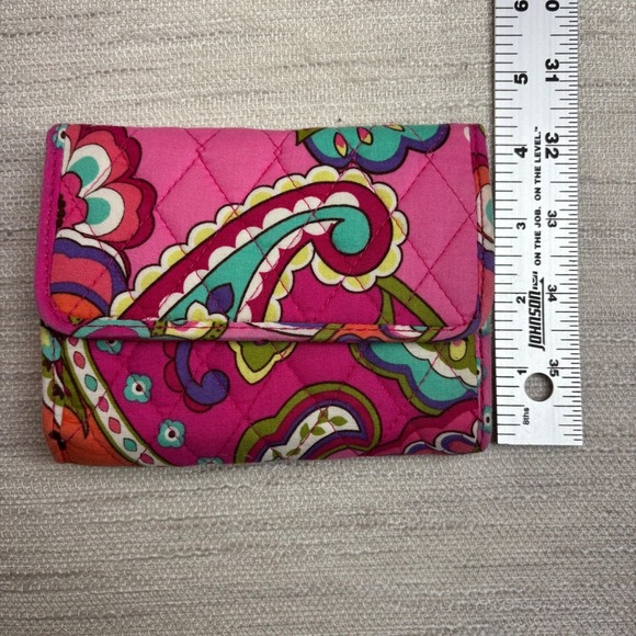 Vera Bradley Tri Fold Wallet Pink Paisley Quilted Snap Closure - Picture 3 of 6